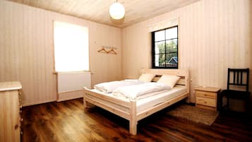 6 Schlafzimmer, Bügeleisen/Bügelbrett, Babybetten, Reisekinderbett