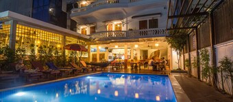 Poolside Villa - Hostel