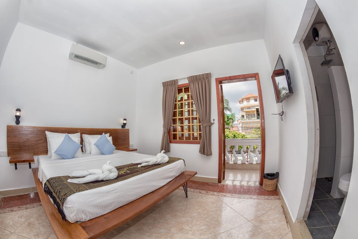 Deluxe Double Bed with Balcony | Accès au Wi-Fi (inclus), literie fournie