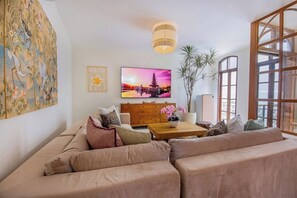 Family Villa, 3 Bedrooms | Living area