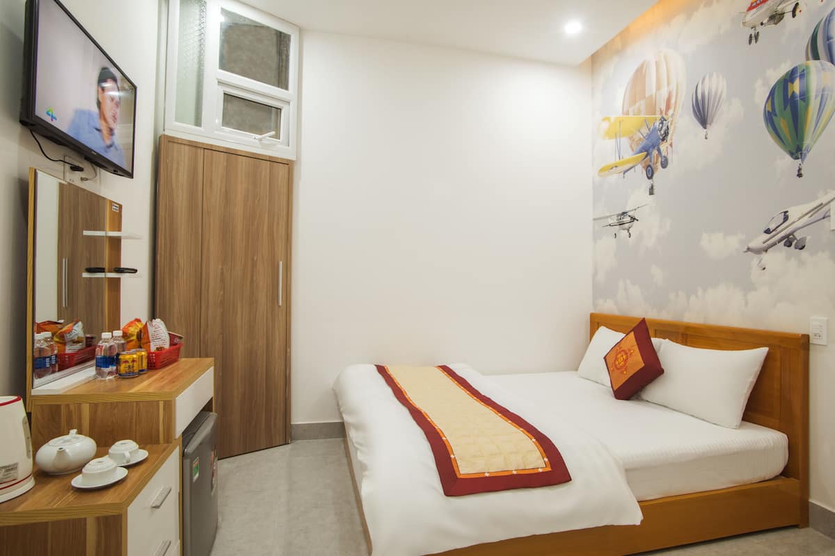 Superior Double Room, No Windows | Desk, blackout curtains, soundproofing, iron/ironing board (on request)