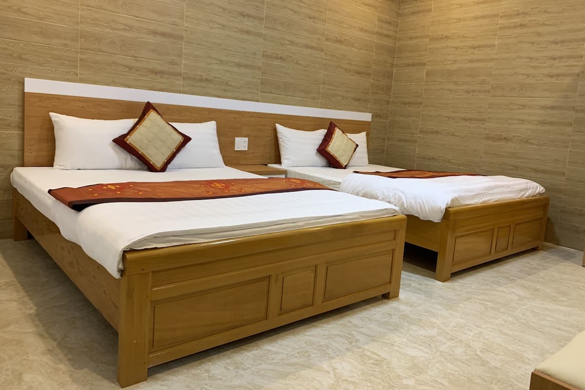 Triple Room, No Windows | Desk, blackout curtains, soundproofing, iron/ironing board (on request)