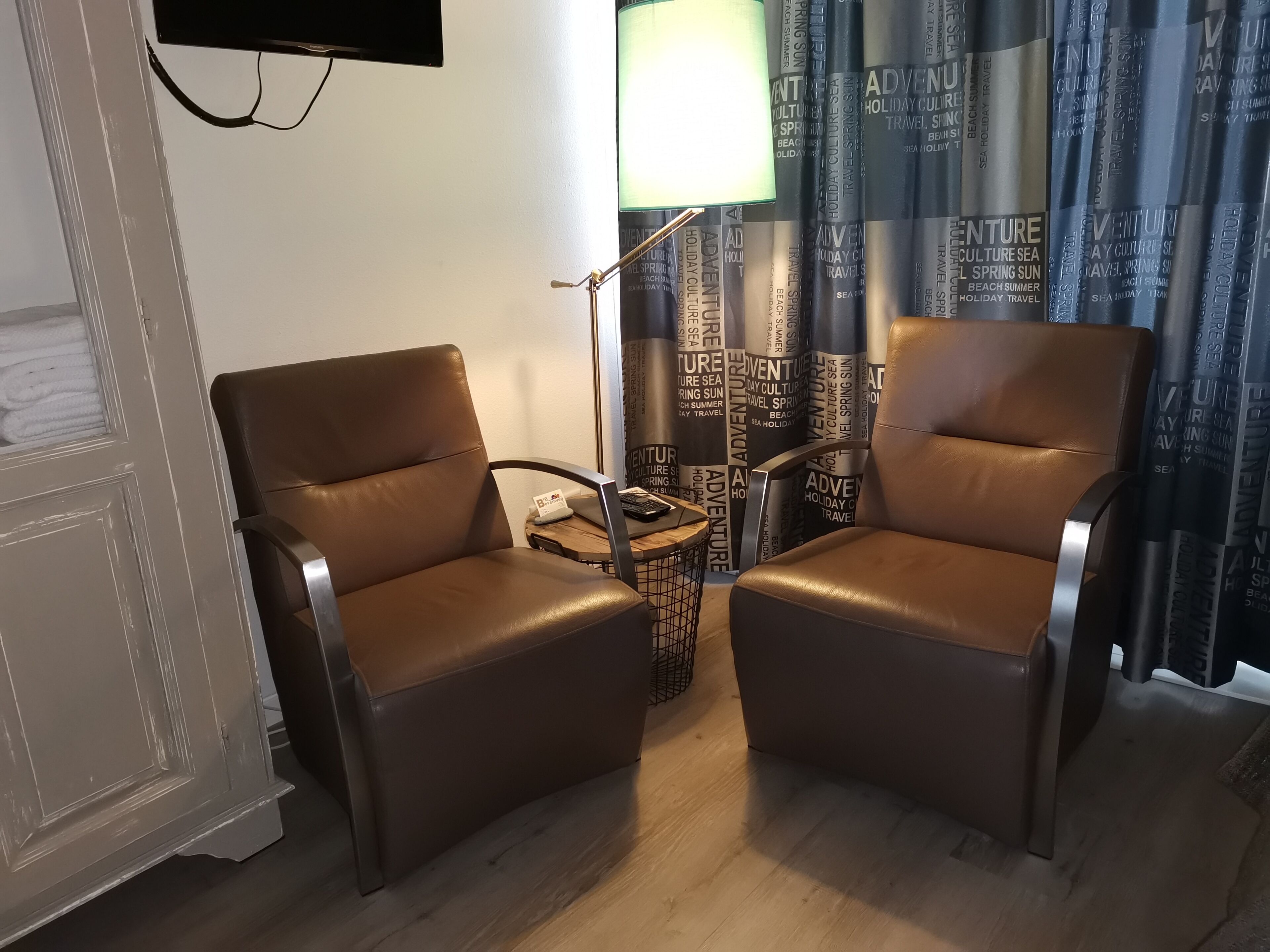 Deluxe Double or Twin Room, Shared Bathroom (Kwintelooijen) | Premium bedding, in-room safe, individually furnished, laptop workspace