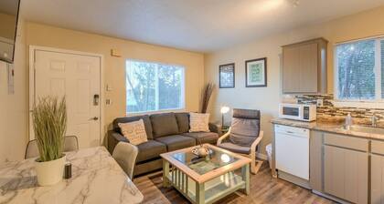 2BR Garden of the Gods Hike, Dine, Nightlife!