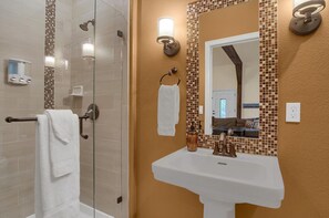 House (5 Bedrooms) | Bathroom | Slippers, soap, shampoo, toilet paper - 5BR Poe Manor Entertain,hot Tub+has Everything! (Colorado Springs)