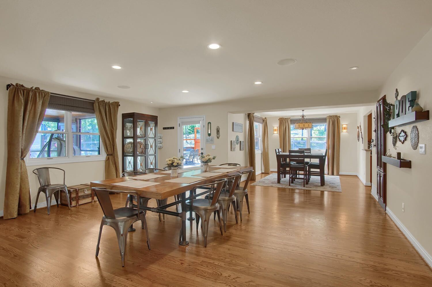 House (5 Bedrooms) | In-room dining