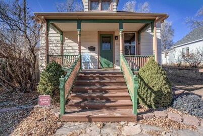 Pet Friendly 1900 Classic 3 Bedroom Value