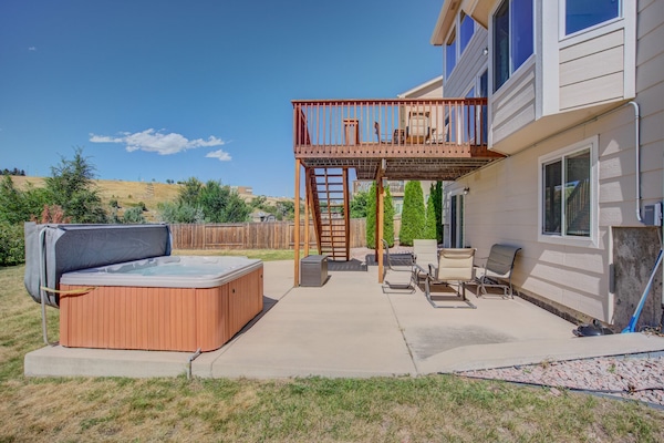 House (5 Bedrooms) | Balcony