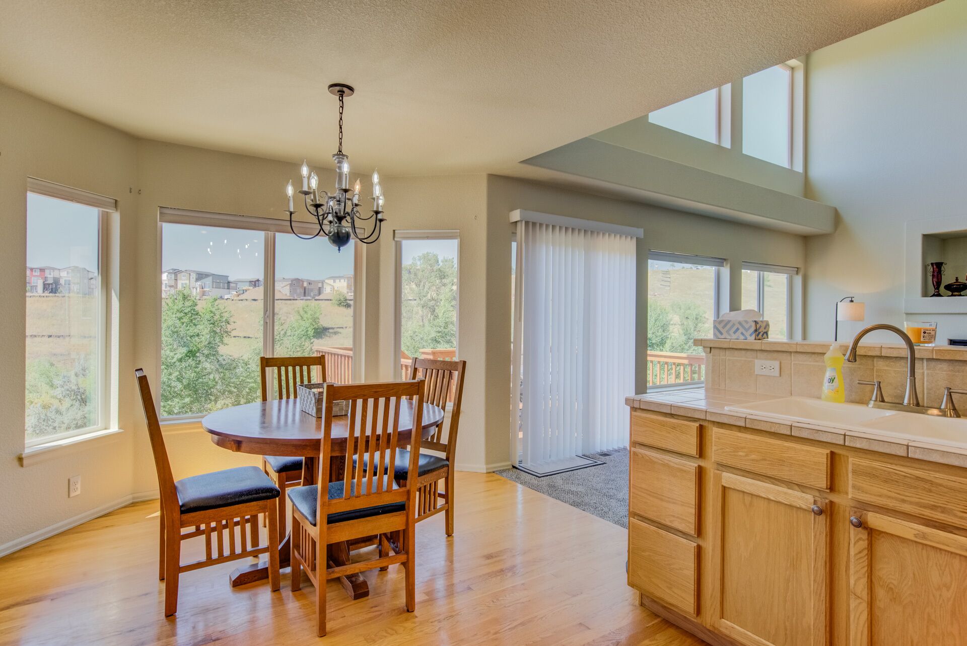 獨棟房屋 (5 Bedrooms) | 私人廚房 | 大型冰箱、烤箱、咖啡機/沖茶器、烤麵包機