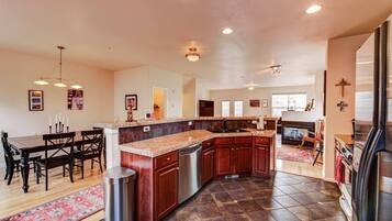 Villa (2 Bedrooms) | Private kitchen | Oven, stovetop, dishwasher, coffee/tea maker