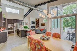 House (3 Bedrooms) | Private kitchen | Oven, stovetop, dishwasher, cookware/dishes/utensils