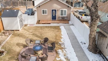 Talo (2 Bedrooms) | Parveke