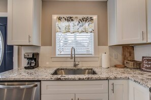 House (2 Bedrooms) | Private kitchen
