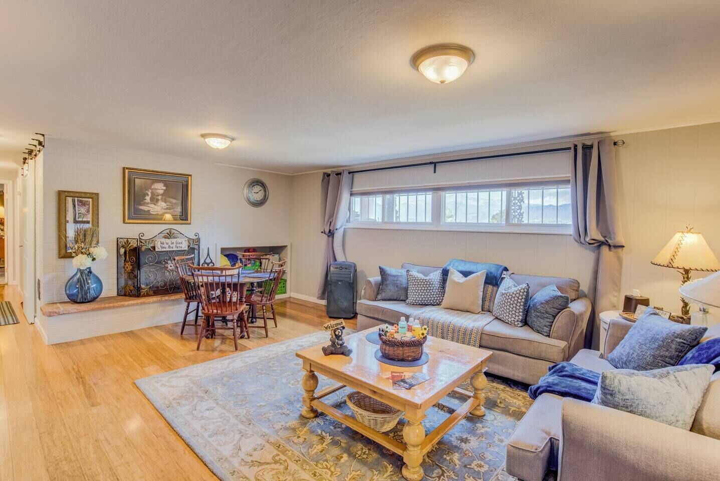 Huoneisto (3 Bedrooms) | Olohuone | Televisio