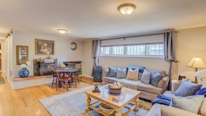 아파트 (3 Bedrooms) | 거실 | TV
