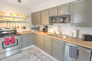 Apartment (2 Bedrooms) | Private kitchen