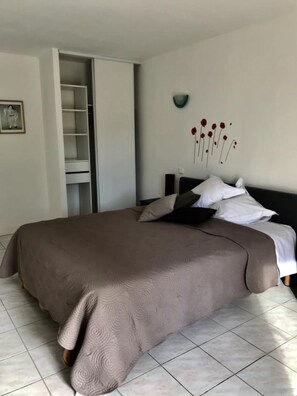 Quadruple Room (Room 2)