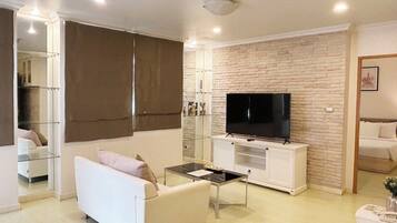 Deluxe kamer, 2 slaapkamers | 1 slaapkamer, een minibar, een kluis op de kamer