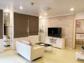 Deluxe Room, 2 Bedrooms | 1 bedroom, minibar, in-room safe, individually decorated