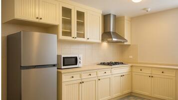 Deluxe kamer, 2 slaapkamers | 1 slaapkamer, een minibar, een kluis op de kamer