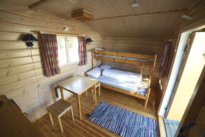 Cabin, Shared Bathroom (14) | Free WiFi, bed sheets - Gullesfjord Camping (Kvæfjord)