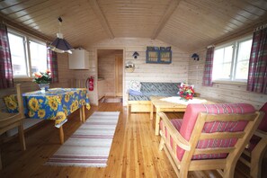 小屋, 私人浴室 (13, Shared shower, Private Toilet) | 起居区