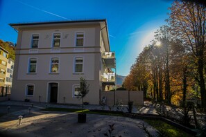 Fachada del alojamiento - Noche