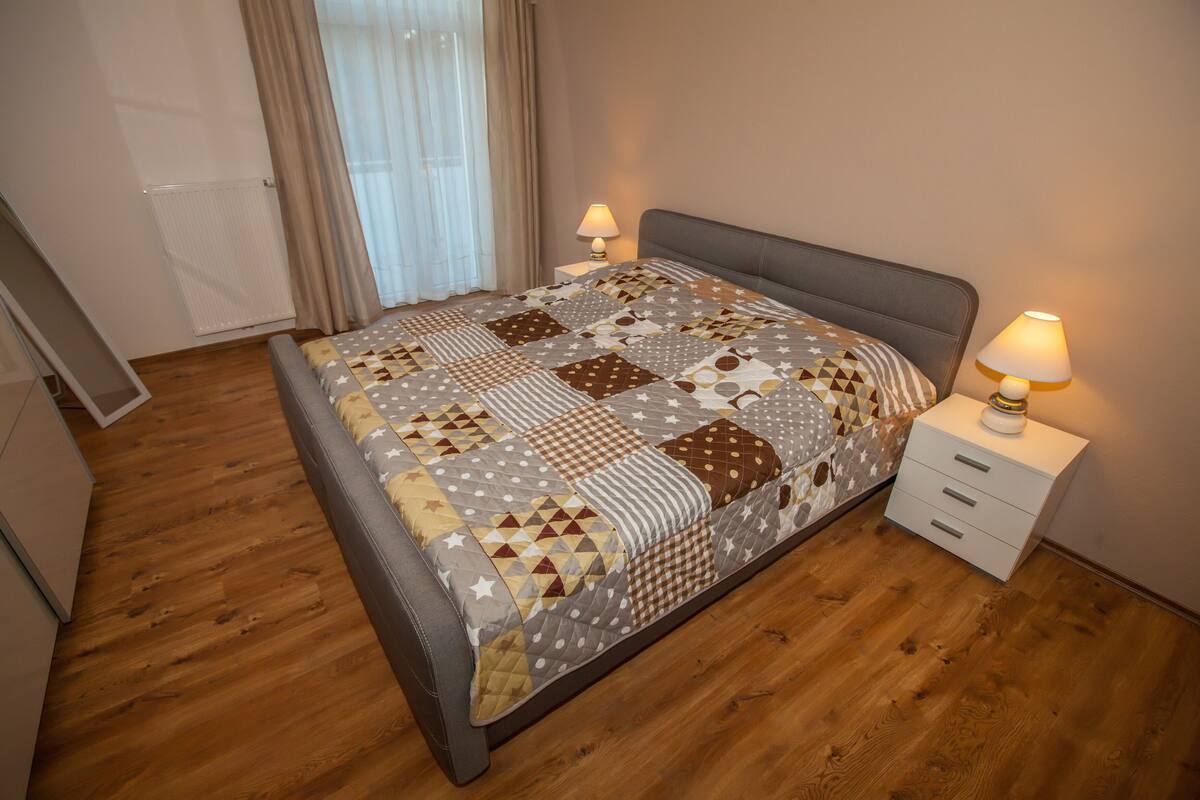 Apartment (Sofia, Lahnstraße 52) | Soundproofing, iron/ironing board, WiFi (free), bed sheets