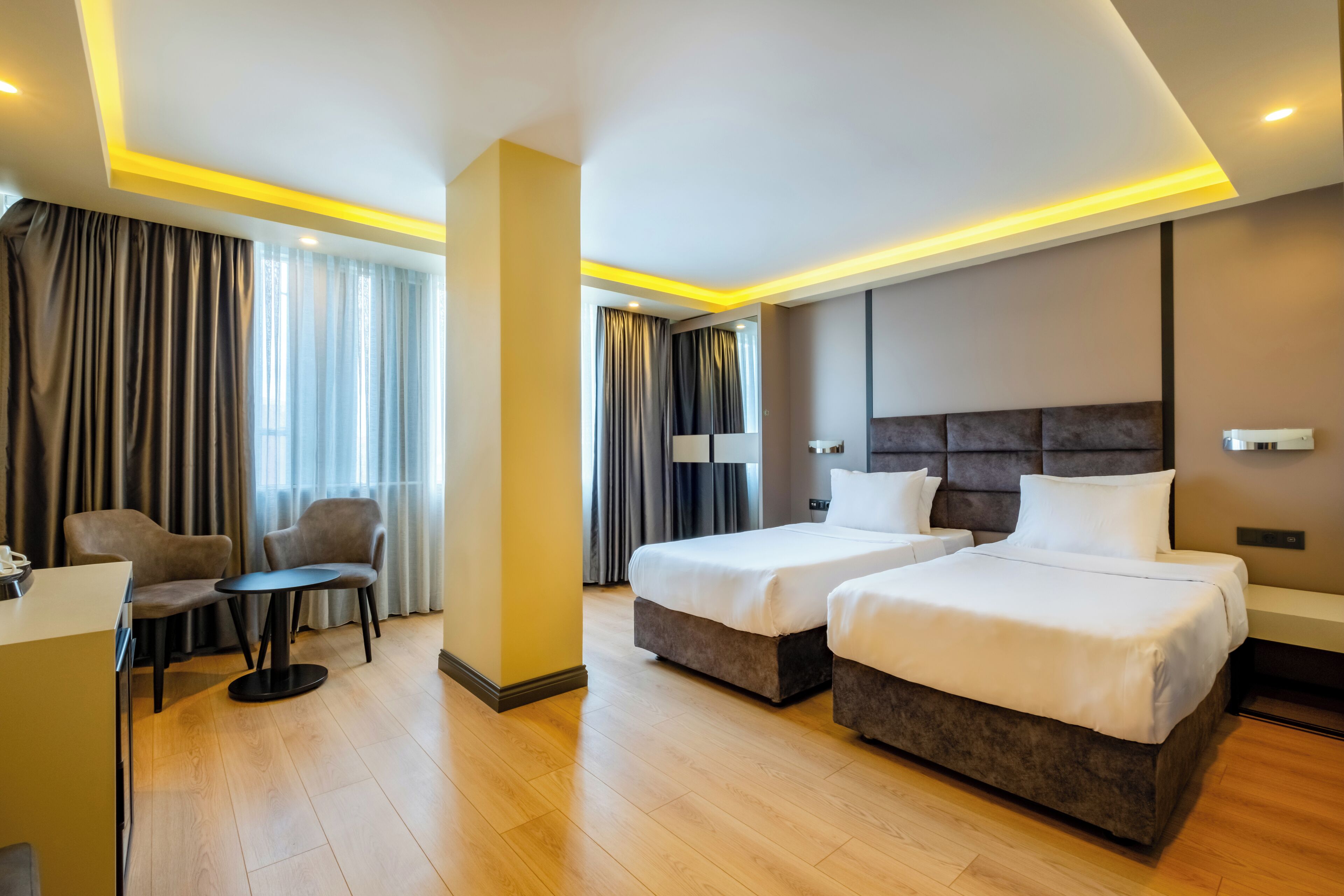 standard twin room | 1 bedroom, premium bedding, laptop workspace, blackout curtains
