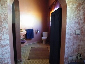 Triple Room | Bathroom