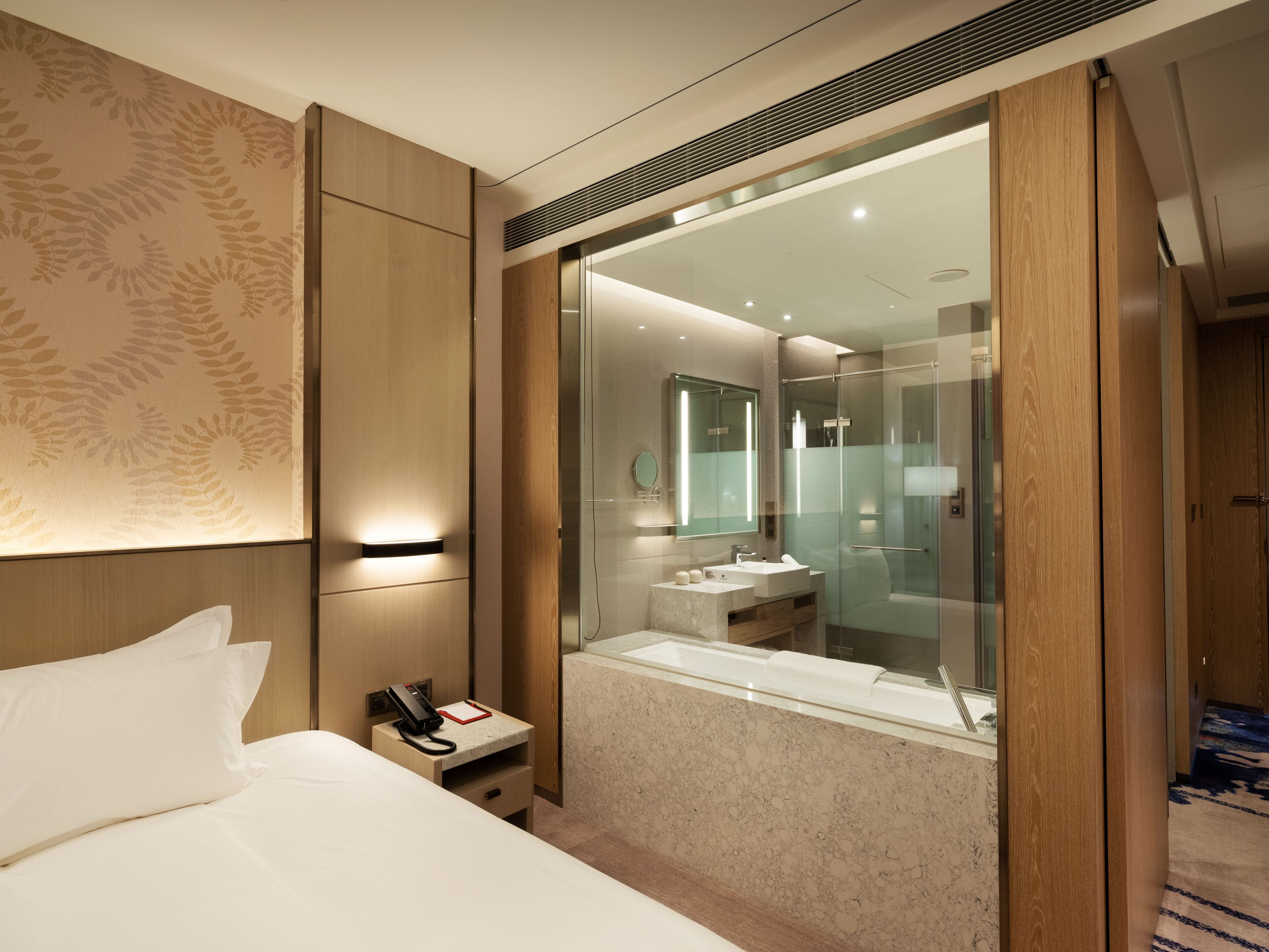 1 bedroom, hypo-allergenic bedding, down duvets, free minibar