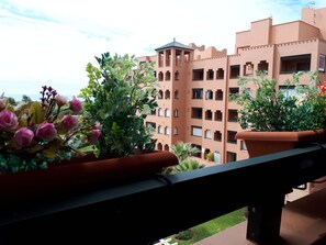 Property grounds - Playa Verde apartment at the beach (Isla Canela)