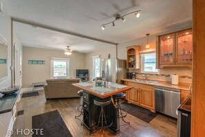 House (2 Bedrooms) | Private kitchen