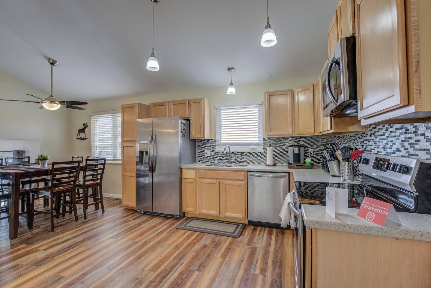 House (4 Bedrooms) | Private kitchen | Full-size fridge, oven, toaster, freezer