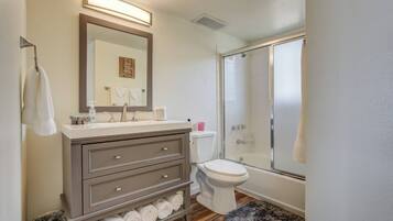 House (4 Bedrooms) | Bathroom