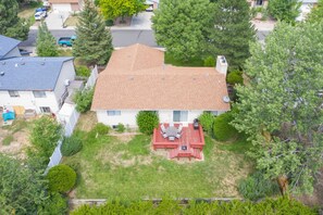Property grounds - 3bdrm Value and Comfortcheyenne Mountain Suburbs! (Colorado Springs)
