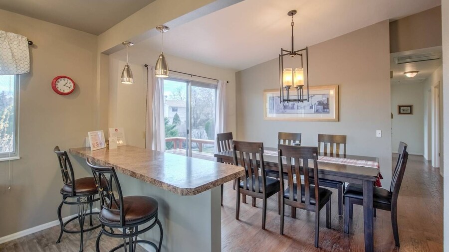 3bdrm Value and Comfortcheyenne Mountain Suburbs!