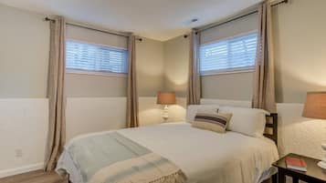 Apartment (2 Bedrooms) | 2 bedrooms, iron/ironing board