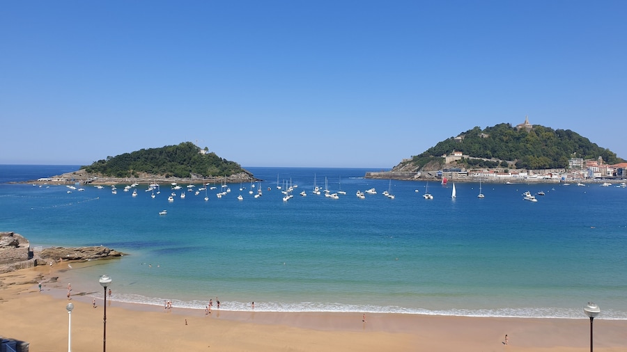 Uma Suites Ondarreta