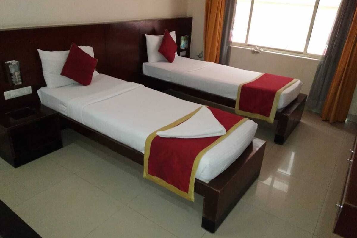 Deluxe Double Room | Memory foam beds, individually furnished, desk, laptop workspace