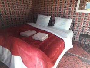 Free WiFi, bed sheets