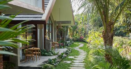 Yarama Cottages