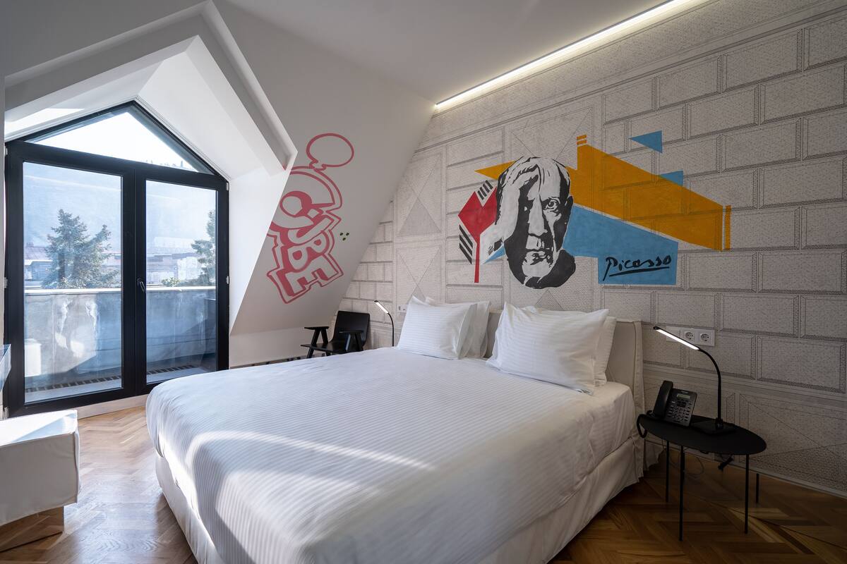 Superior Double Room | Hypo-allergenic bedding available, minibar, in-room safe