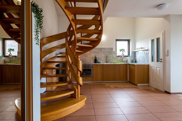 Leilighet | Eget kjøkken | Kjøleskap, mikrobølgeovn, ovn og kokeplater