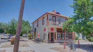 Exterior - The Coffee Loft Above a Cafe Walk to Dwntn (Colorado Springs)