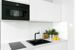 Junior Suite (Lisbon) | Private kitchenette - Sodispar Szpitalna Old Town Apartments (Kraków)