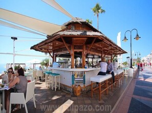 Bar (in der Unterkunft)