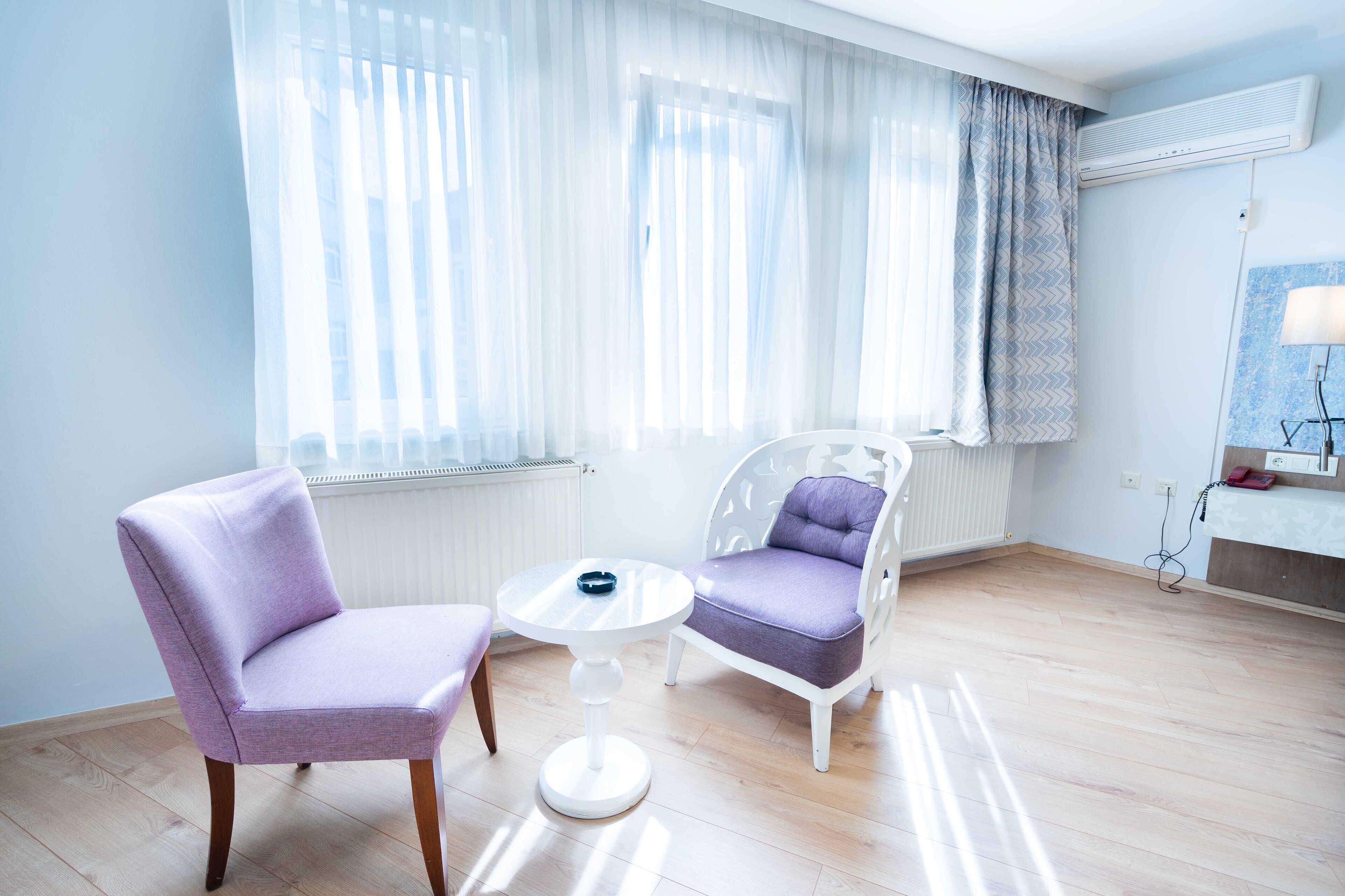 Classic Room | Laptop workspace, free WiFi, bed sheets