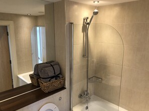Bathroom - The Swan E3- Olympic Village, westfield, Central (London)