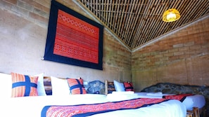 1 bedroom, premium bedding, desk, blackout drapes